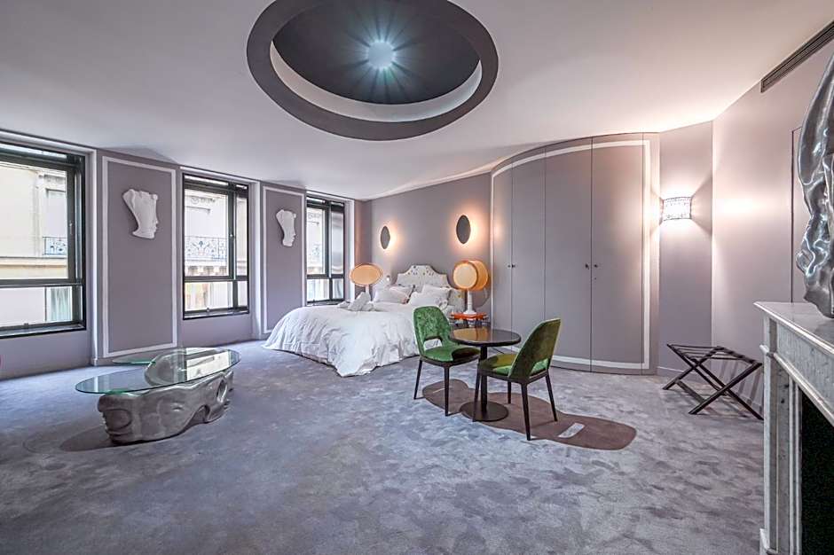 The place to be in Saint Germain des Près - Montana 2