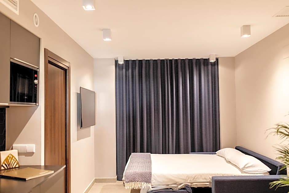 Ramirez Flats Valencia