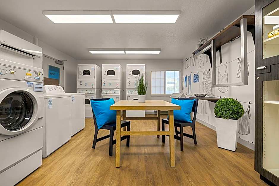 Sonesta Simply Suites Boston Braintree