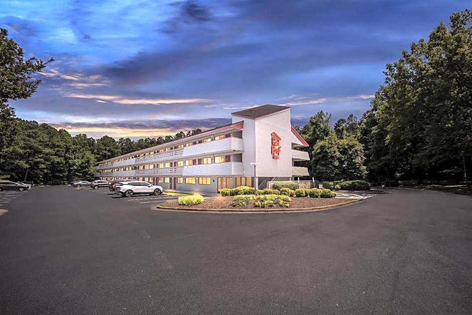 Red Roof Inn Chapel Hill - UNC