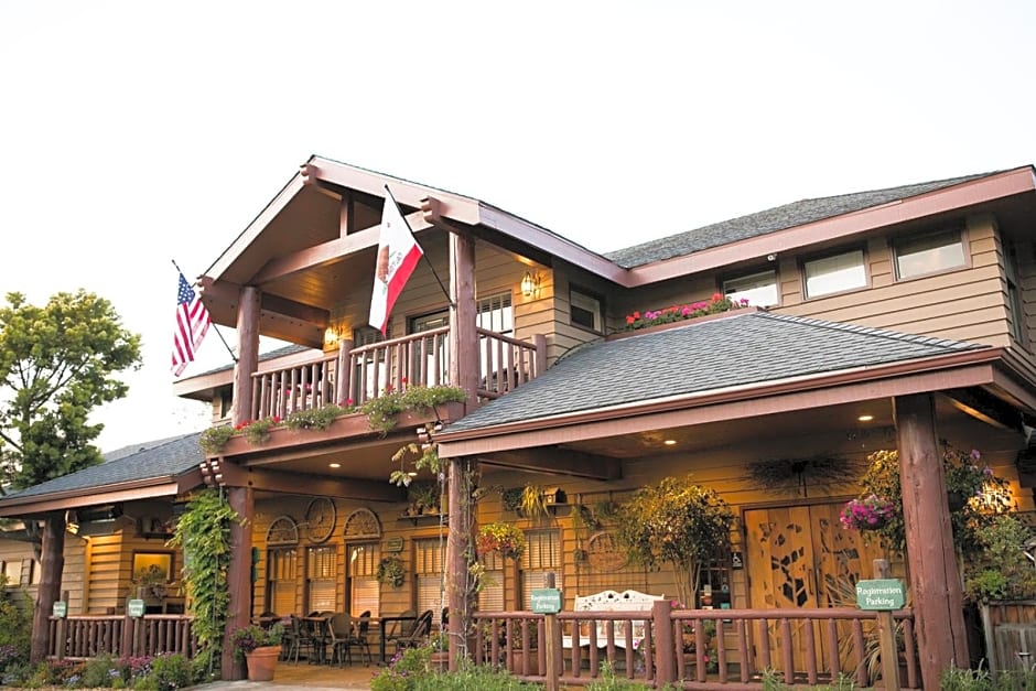 Cambria Pines Lodge