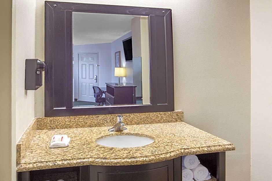 Ramada by Wyndham Ontario