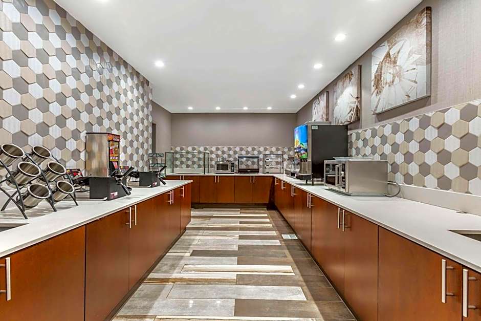 Windmill Suites Surprise - Phoenix, an Ascend Collection Hotel