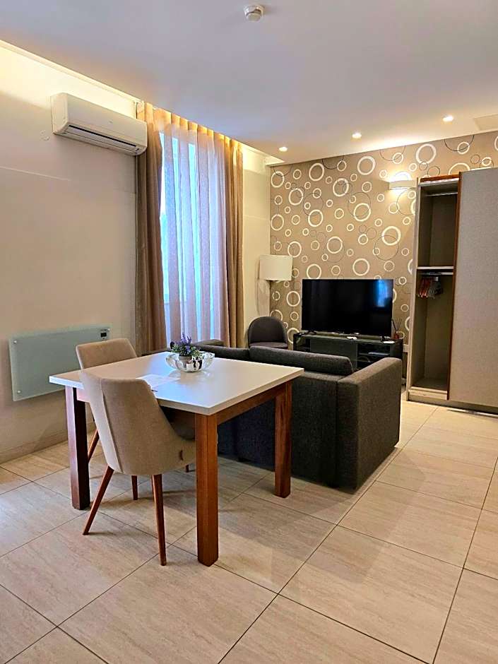 D Townhouse Boutique Suites