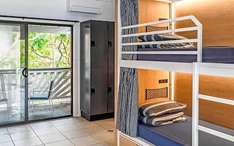 Bed in 4-Bed Mixed Dormitory Room