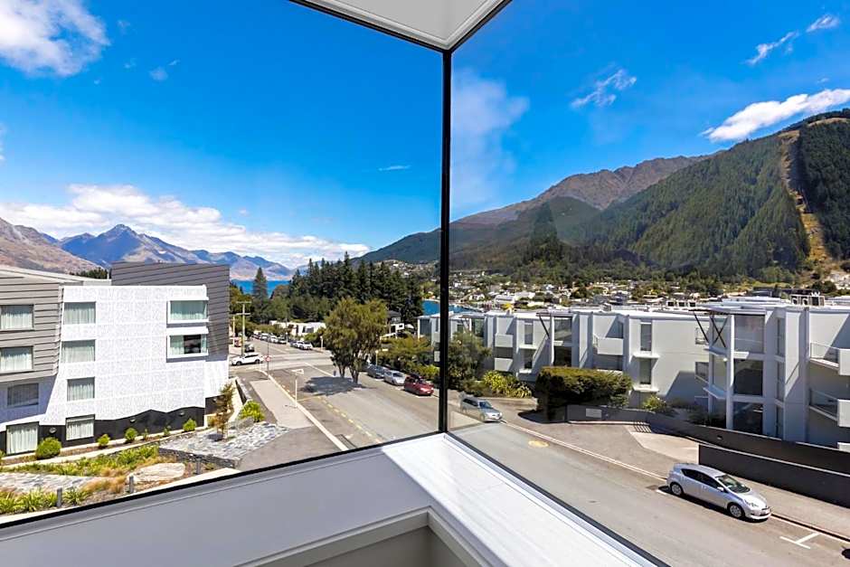 Holiday Inn Express And Suites Queenstown By IHG