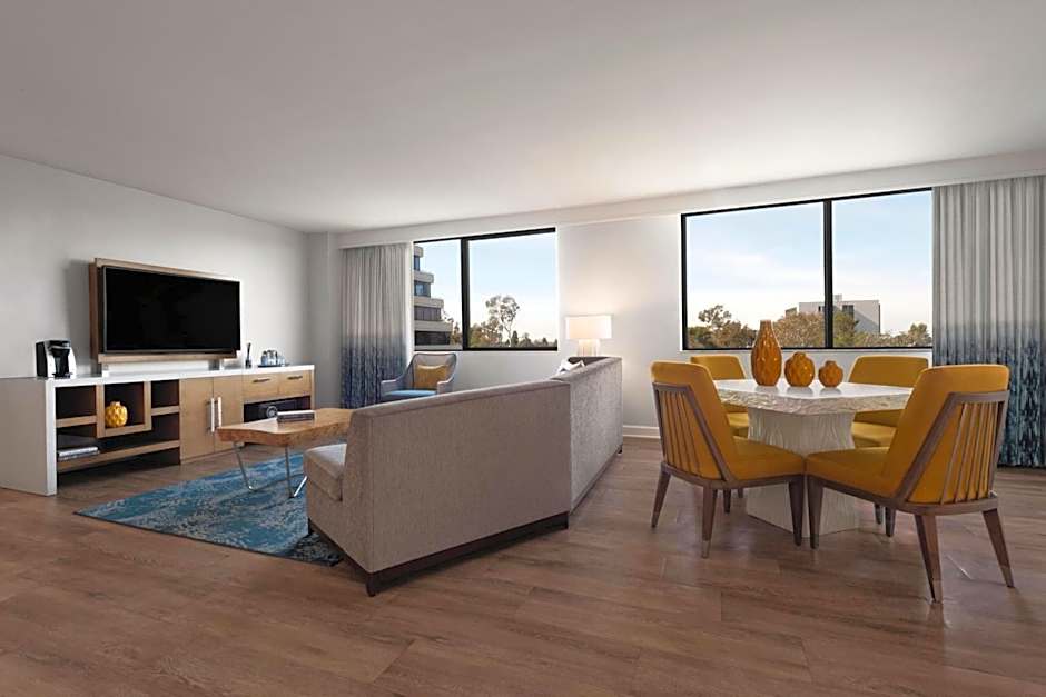 Renaissance Newport Beach Hotel