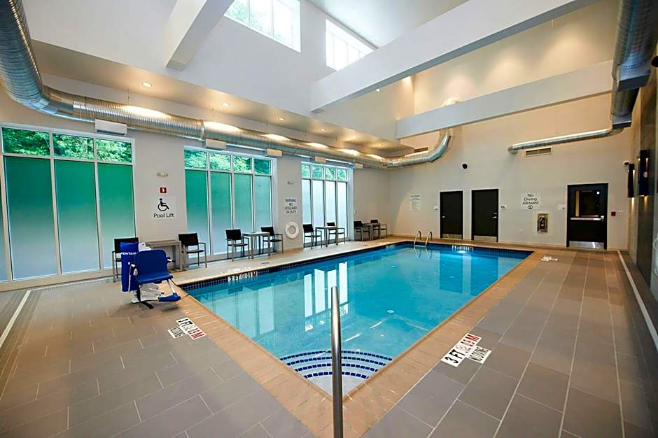 Holiday Inn & Suites Philadelphia W - Drexel Hill by IHG