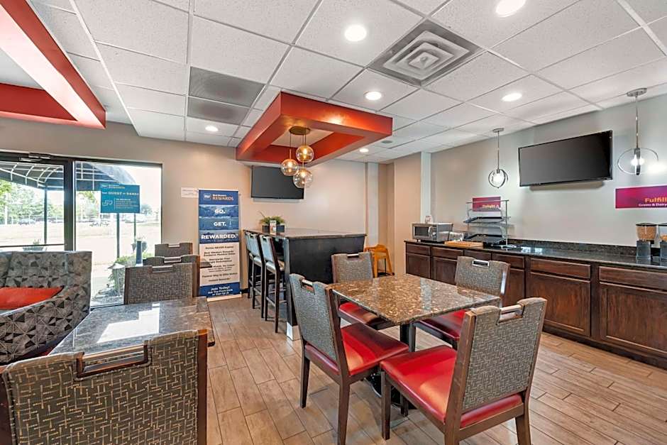 Best Western Plus Gen X Inn