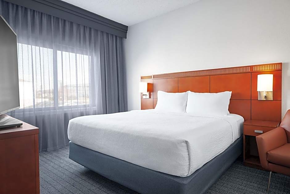 Courtyard by Marriott Kansas City Overland Park/Metcalf, South of College Boulevard