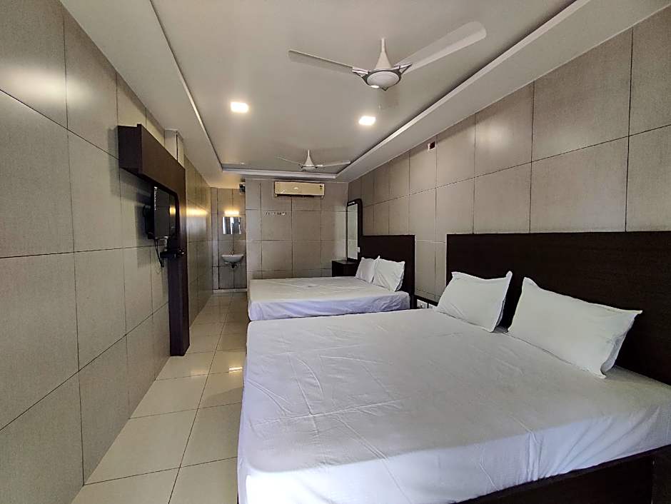 Foto 1 dari 4 — Double Room