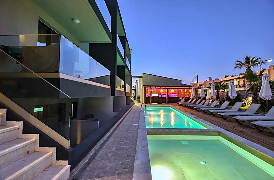 Del Mar 'Adults Only'