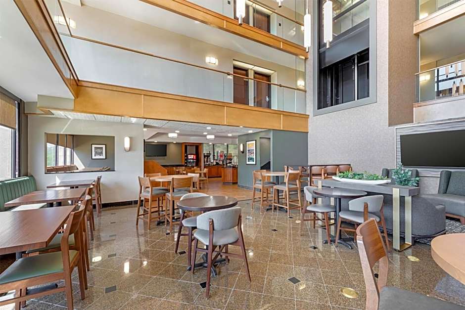 Drury Inn & Suites Birmingham Grandview