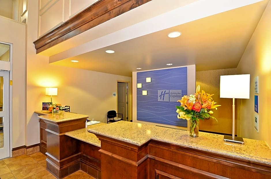 Holiday Inn Express Hotel And Suites Williston By IHG