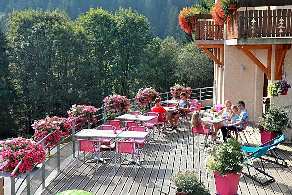 Logis Hôtel Le Vétiné