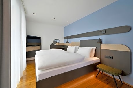 Apartment - 1 Double Bed, Three Rooms, Top Floor, Balcony, Full Kitchen, Free Minibar, Coffee Maker, Full Breakfast