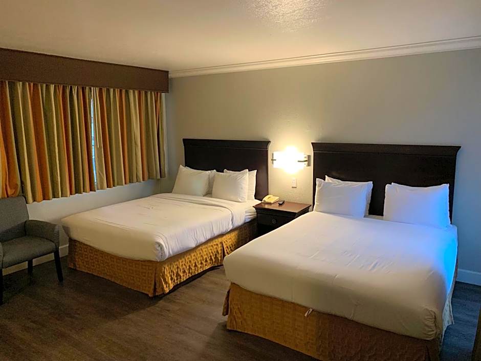 Stargazer Inn and Suites