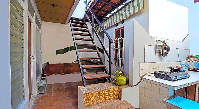 OYO Life 92651 Meir E-homestay Syariah