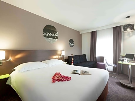 Privilege Room With 1 Double Bed + 1 Sofa