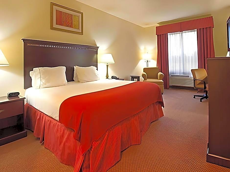 Holiday Inn Express Hotel & Suites Clarksville By IHG
