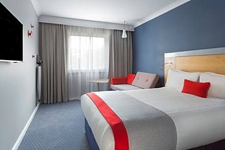 Holiday Inn Express Park Royal By IHG