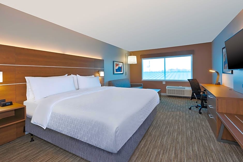 Holiday Inn Express & Suites Cedar Springs  Grand Rapids N By IHG