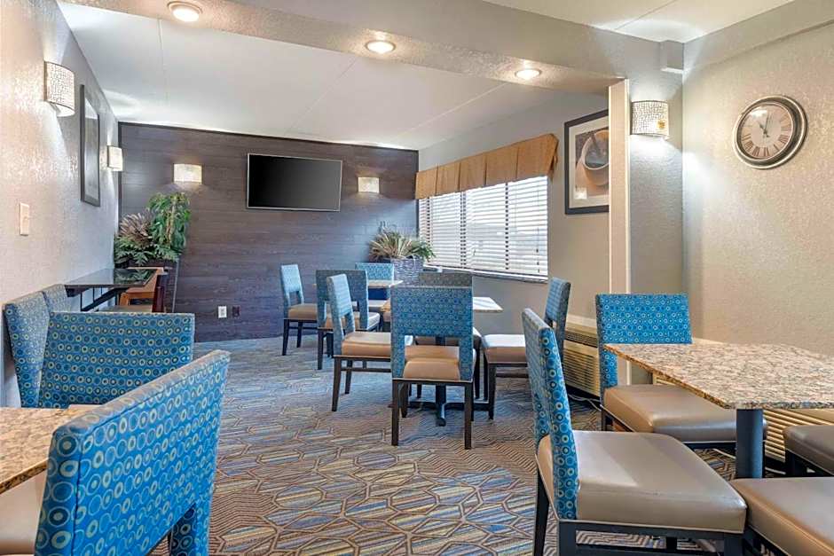 Quality Inn And Suites Rochester