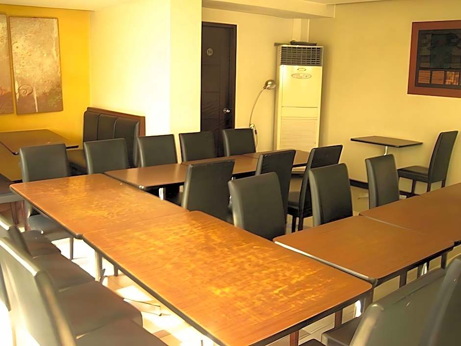 Olongapo Travel Lodge