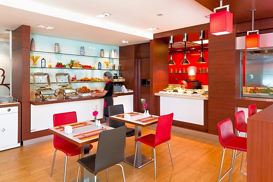 ibis Vientiane Nam Phu