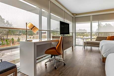 Corner Queen Room with Two Queen Beds