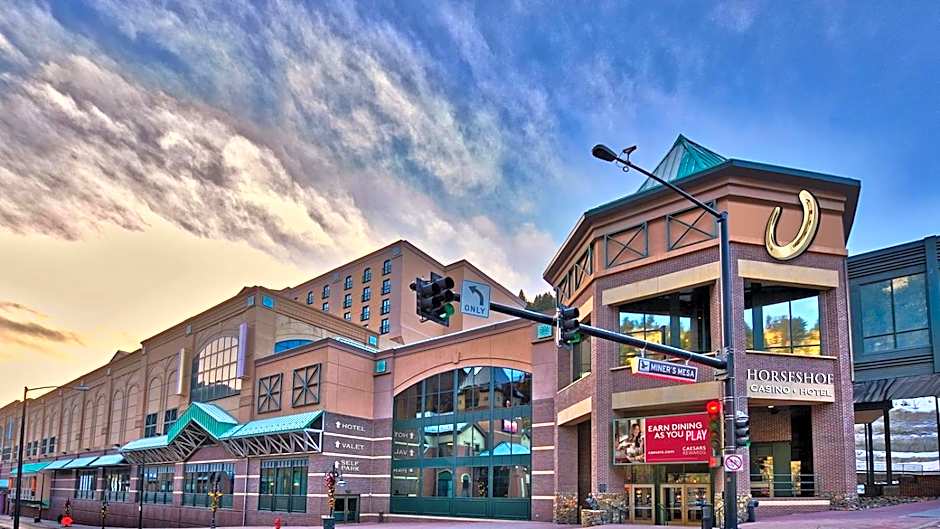Horseshoe Black Hawk - A Caesars Rewards Destination