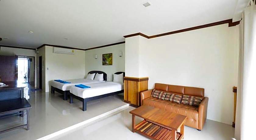 Sea Mountain Khanom Hotel