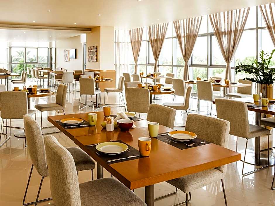 Ibis Abu Dhabi Gate Hotel