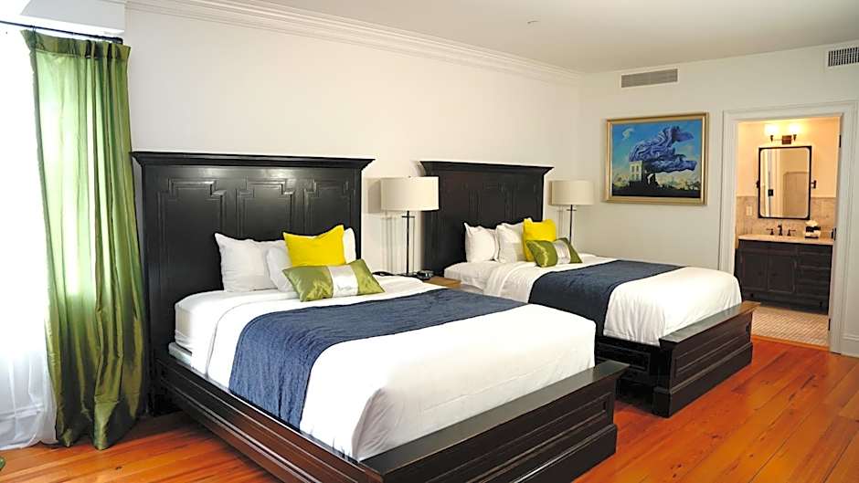 Royal Frenchmen Hotel and Bar