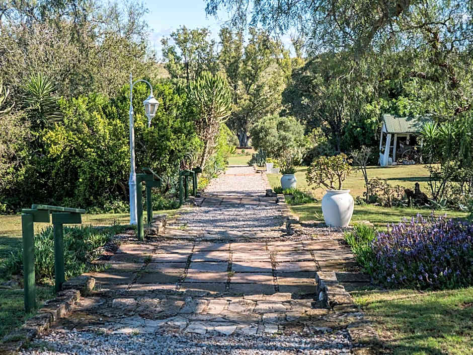 Leeuwenbosch Shearers Lodge - Amakhala Game Reserve
