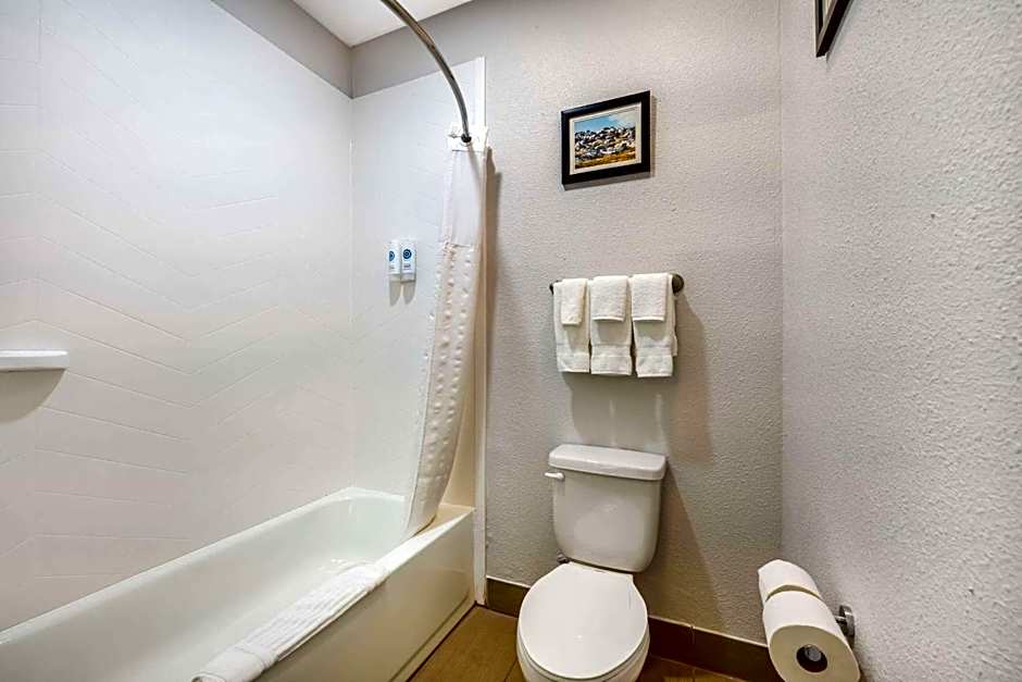 Comfort Suites Omaha East-Council Bluffs