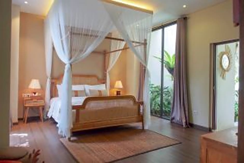 LAROSE VILLA