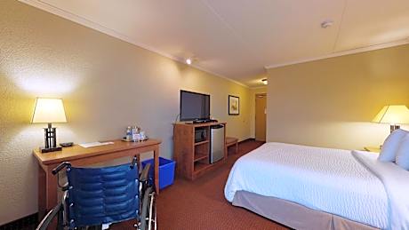 Queen Room with Disability Access - Non Smoking