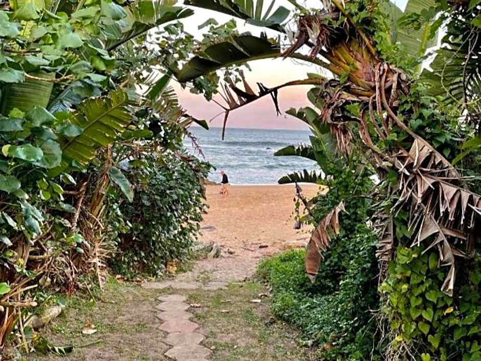 Gracelands Beach Lodge