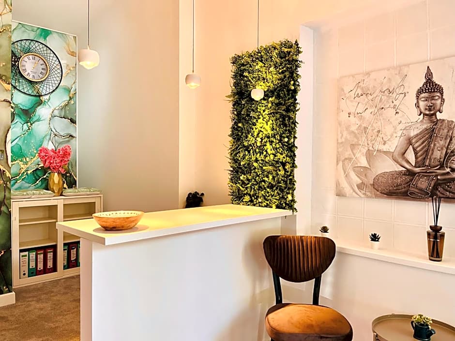 Cozy Hideout - Condo Hotel