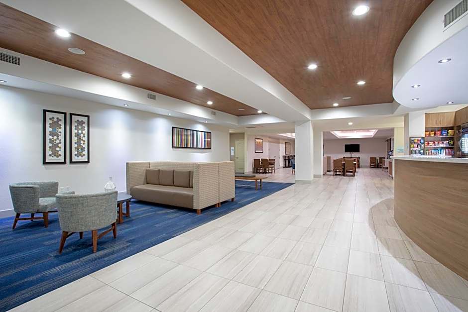 Holiday Inn Express & Suites Yosemite Park Area By IHG