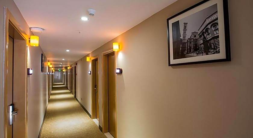IU Hotel Tianjin Tianta Scenic Spot Wujiayao Metro Station