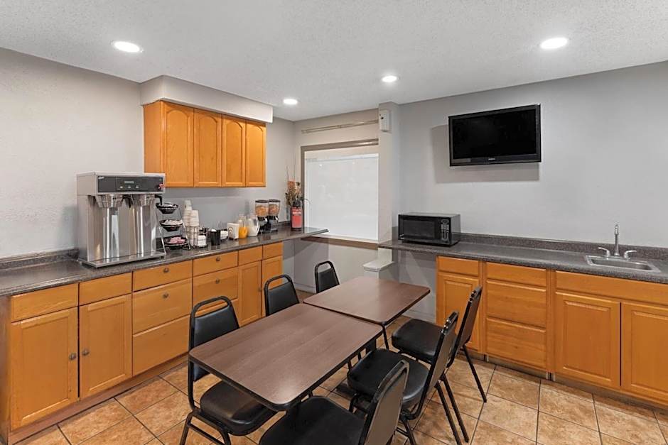 Travelodge by Wyndham New Braunfels