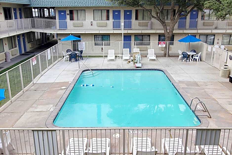 Motel 6-Fort Stockton, TX