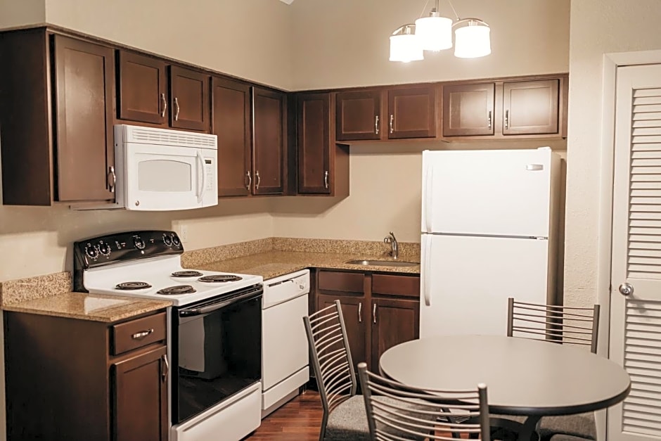 Eastland Suites Hotel & Conference Center