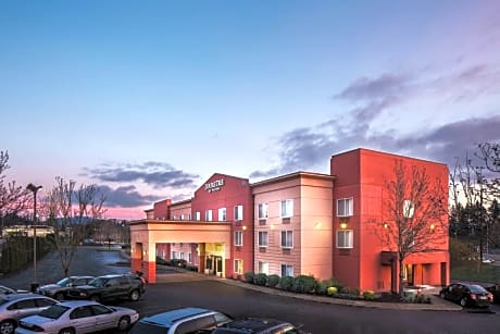 DoubleTree by Hilton Portland - Beaverton