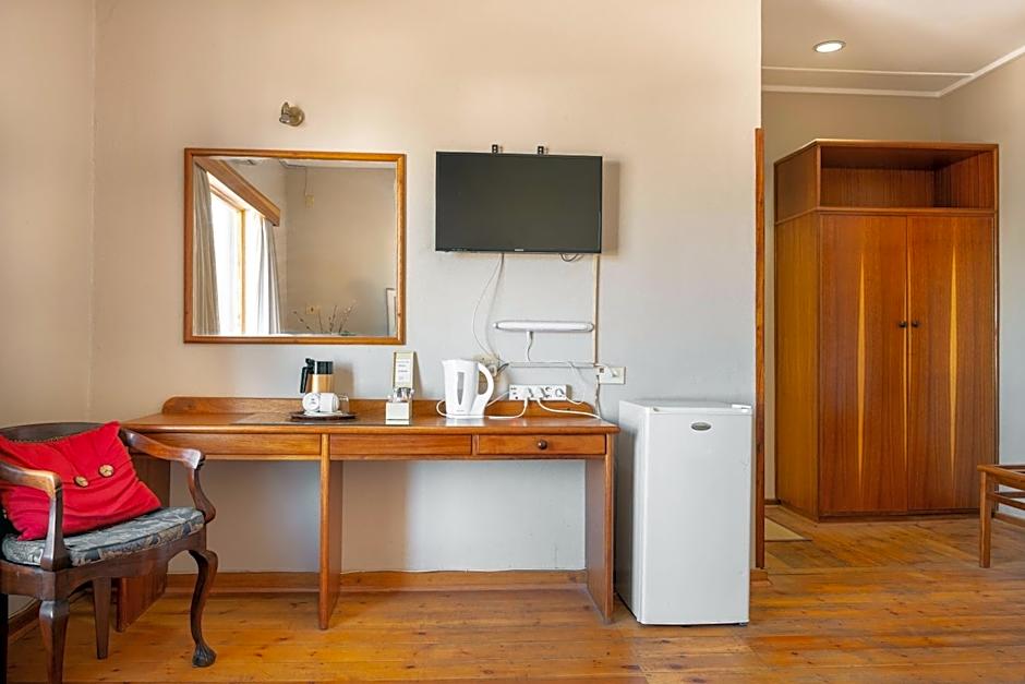 Karoo Country Inn