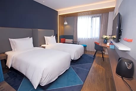 2 Single Standard City View High Floor