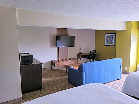 Suite with Two Queen Beds