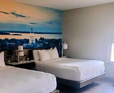 Efficiency Queen Suite with Two Queen Beds and Sofa bed - Non Smoking